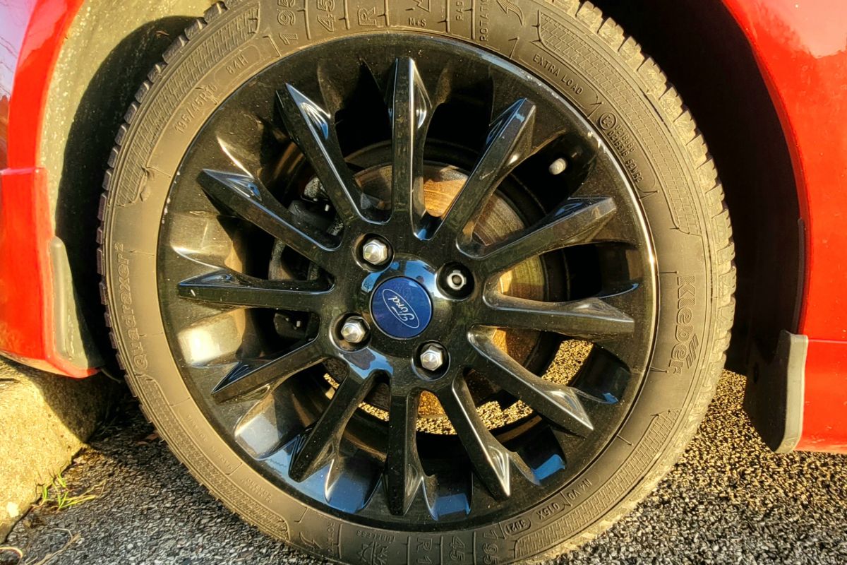 Photo 2 Ford Fiesta  ST 140 cv CT vierge distribution effectuée