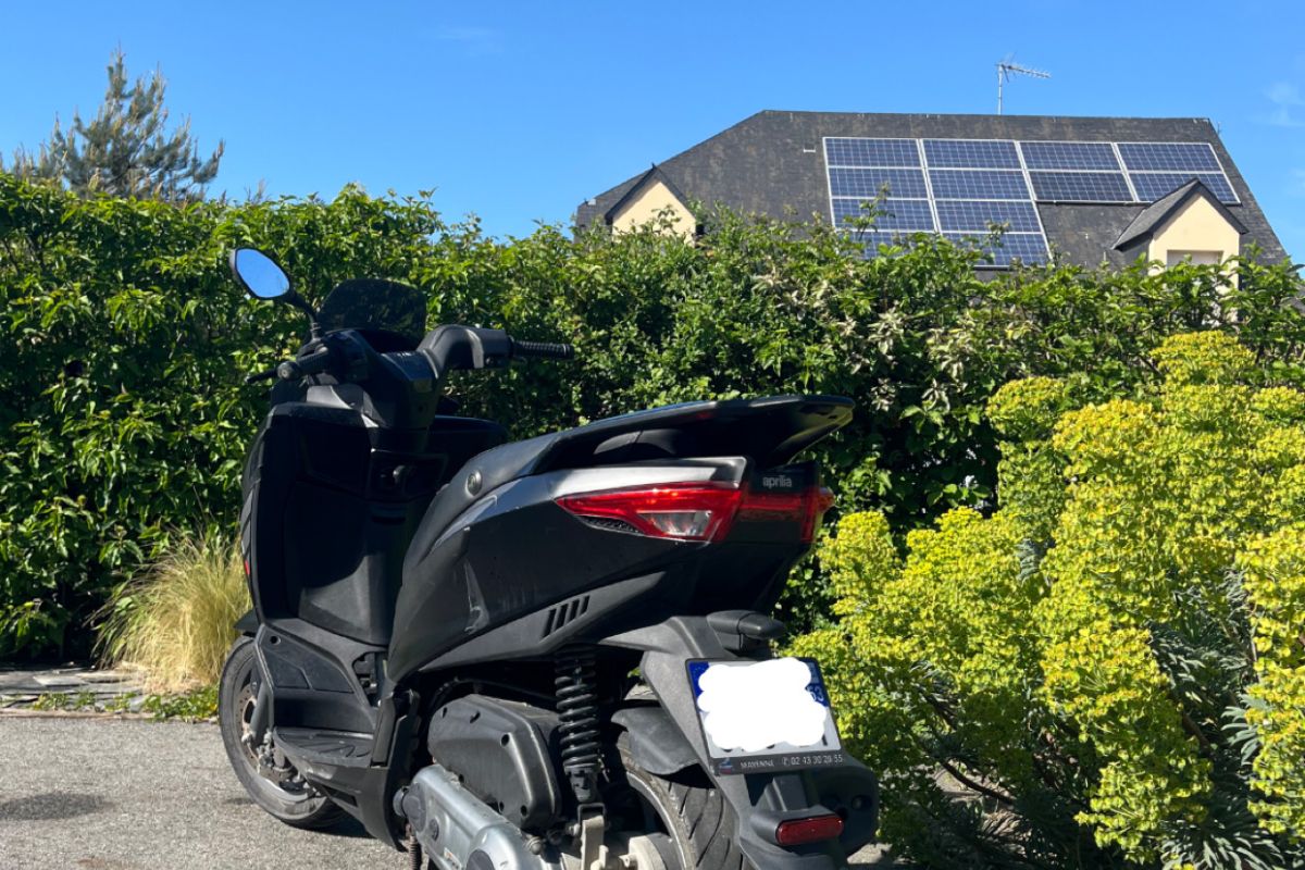 Photo 2 Scooter 50 cm3 Aprilia SXR