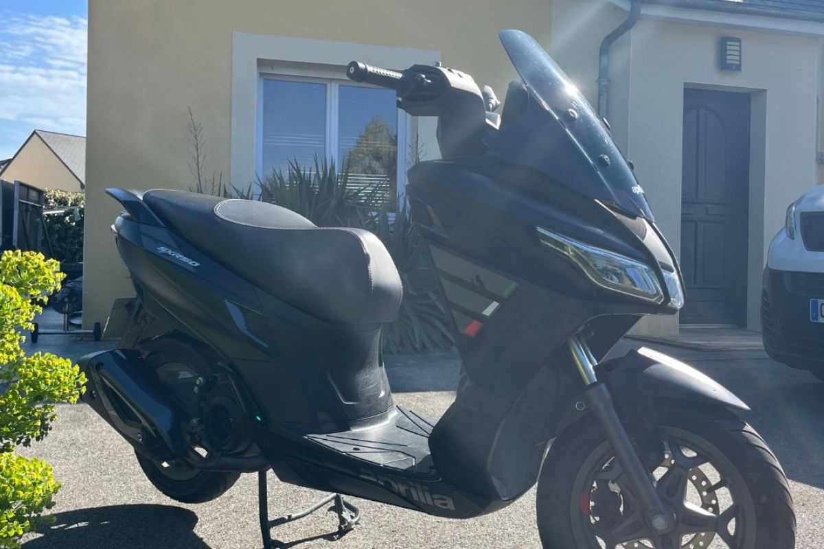 Photo 3 Scooter 50 cm3 Aprilia SXR