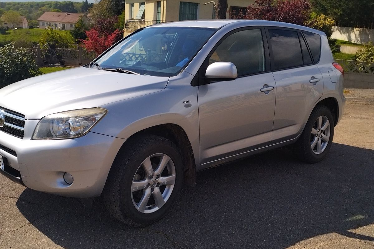 Photo 2 Toyota RAV4 