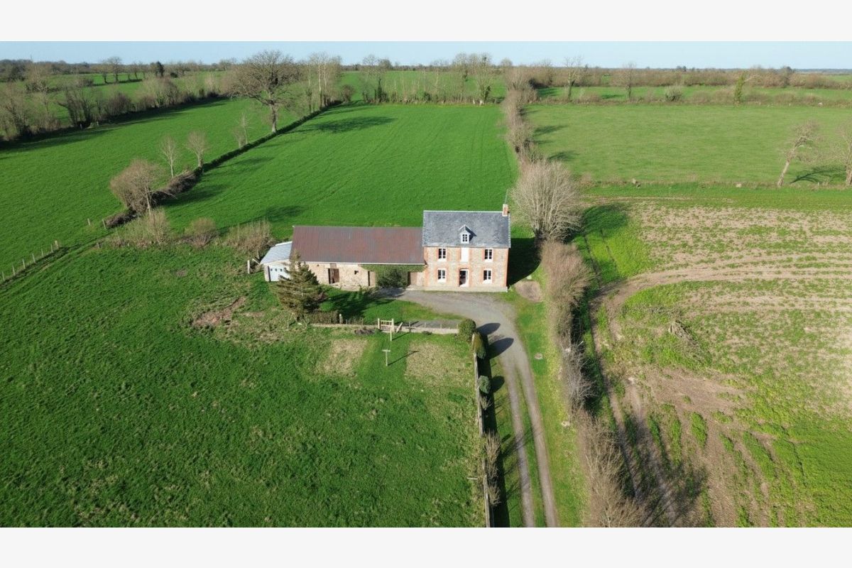 Agence Faudais, Coutances. Tél. 02.33.45.07.57