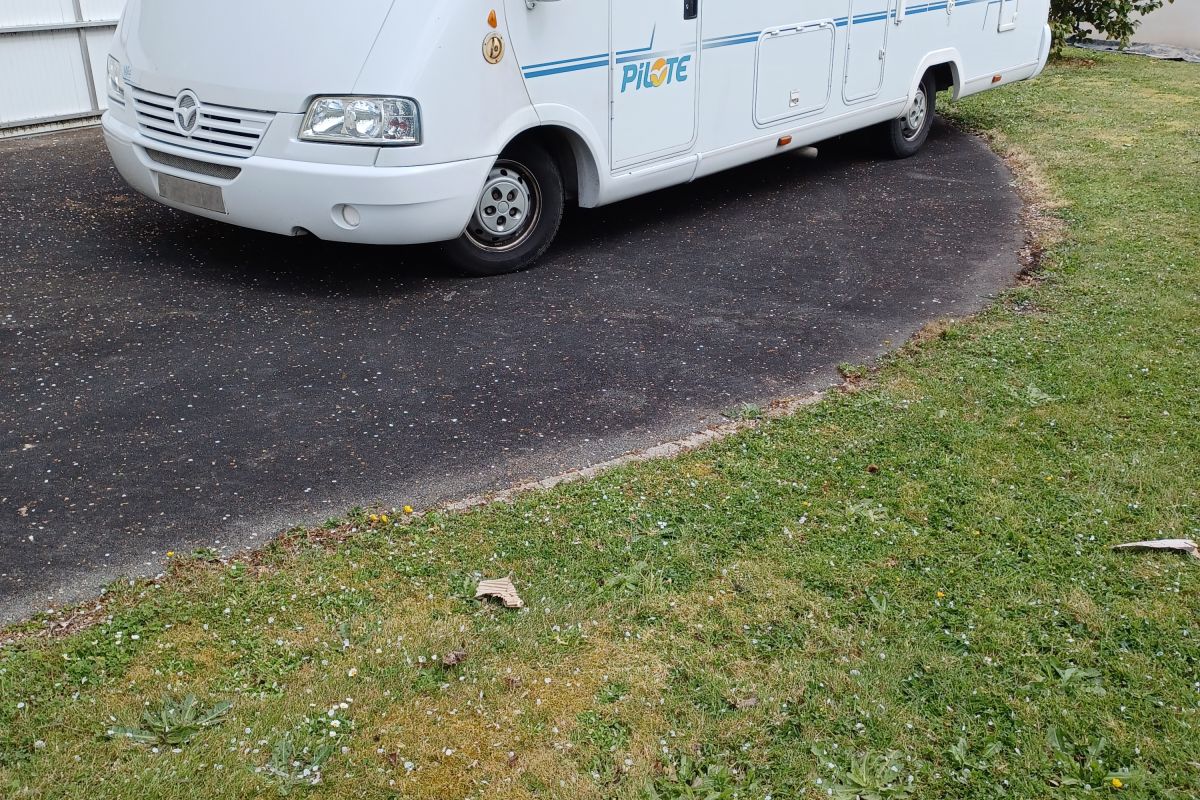 Vends camping car pilote G692 FP
