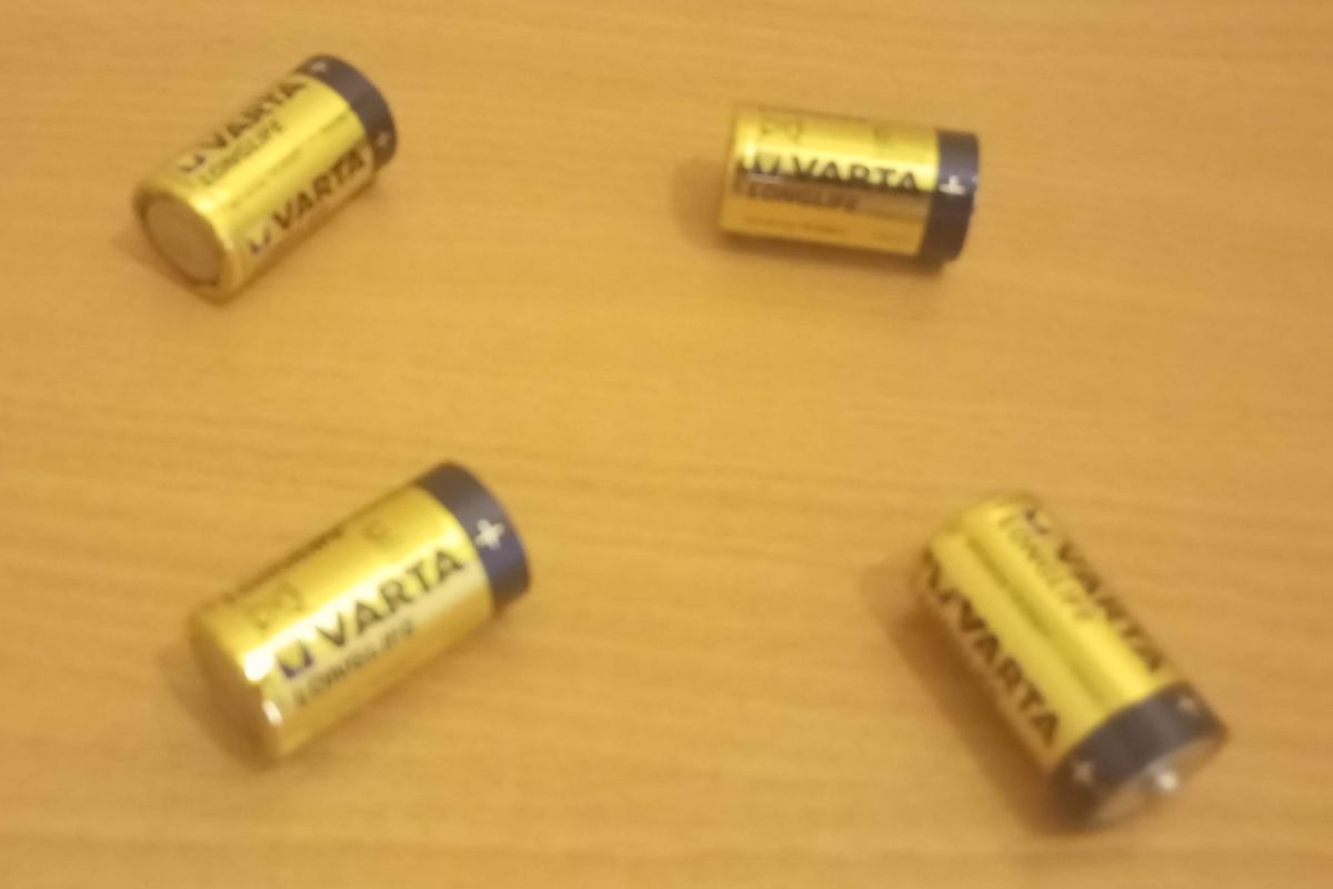 4 Piles LR14  VARTA