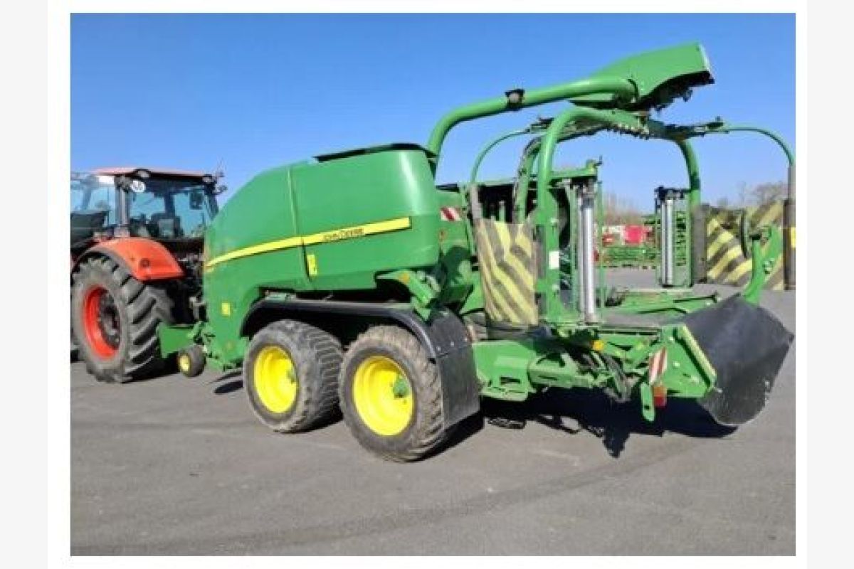 Presse enrubanneuse John Deere C441R