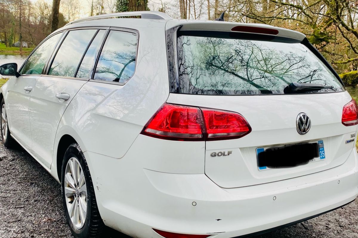 Photo 2 Volkswagen Golf SW VII 1.6 TDI 110ch Confortline BlueMotion