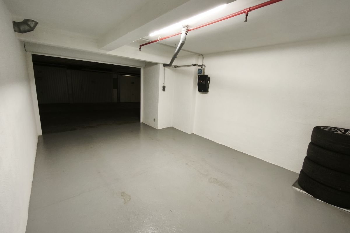 GARAGE / ENTREPÔT A LOUER – JUAN-LES-PINS / CAP D’ANTIBES