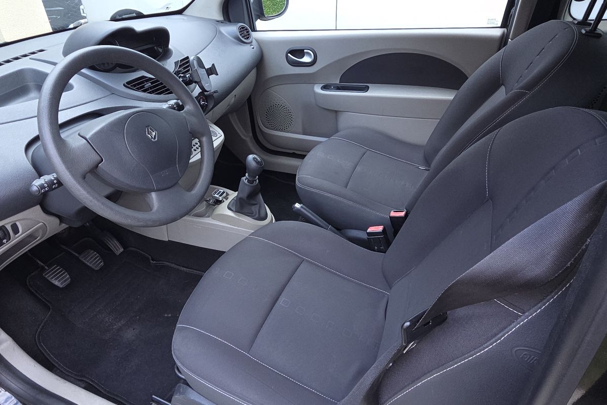 Vend Twingo 2 Night and Day 2008