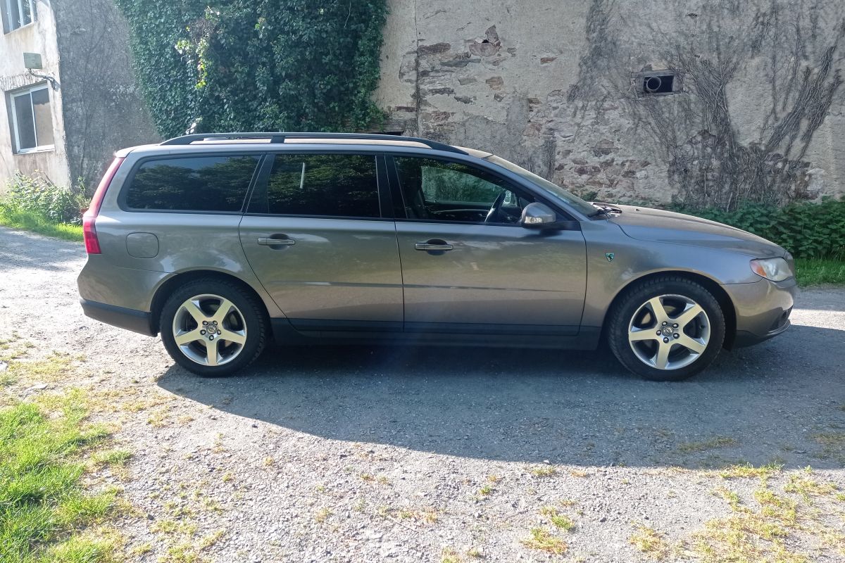 Volvo v70