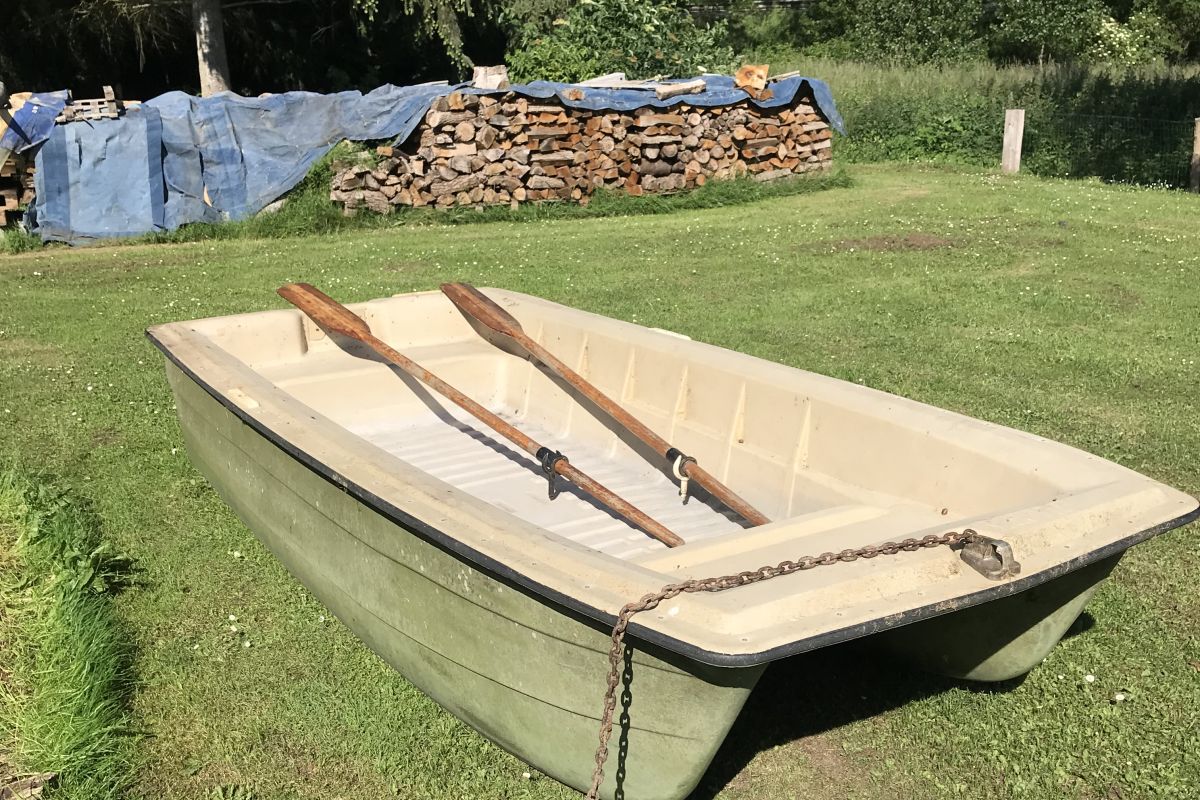 Barque de pêche rivière 
