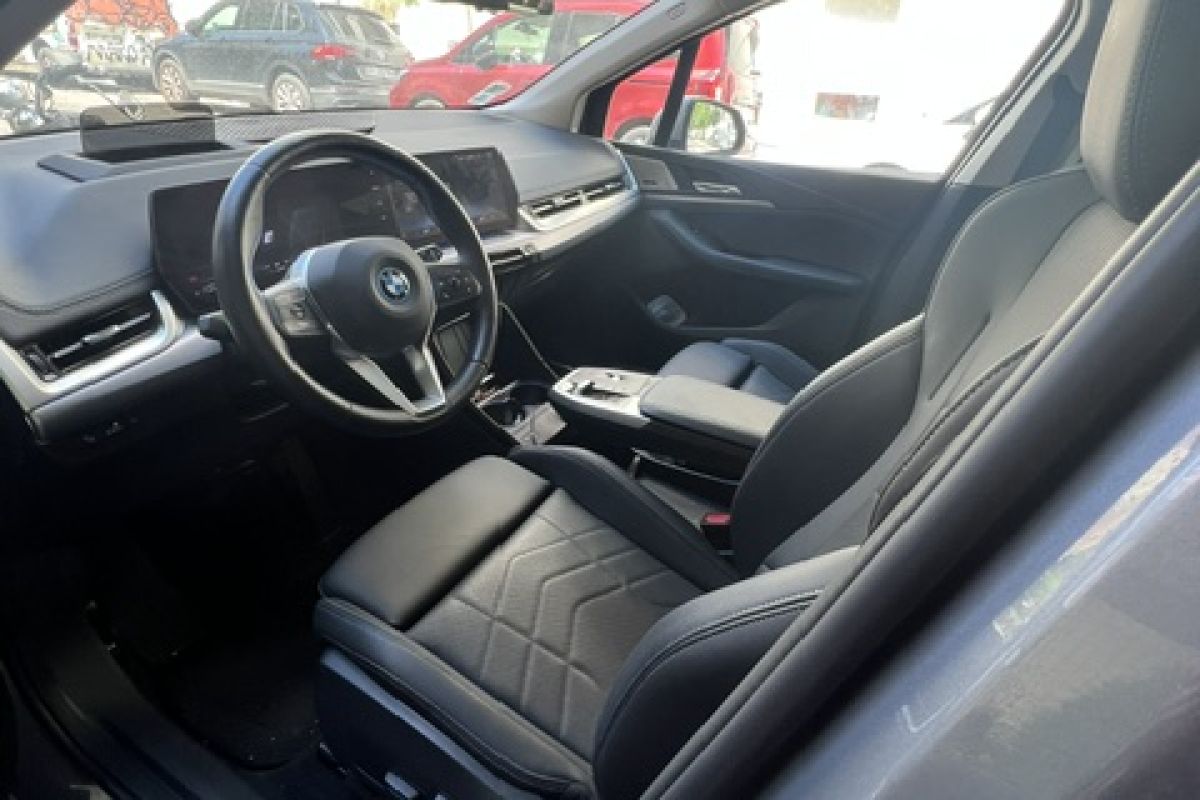 Photo 3 BMW 225e XDRIVE 245 cv Active Tourer hybride rechargeable