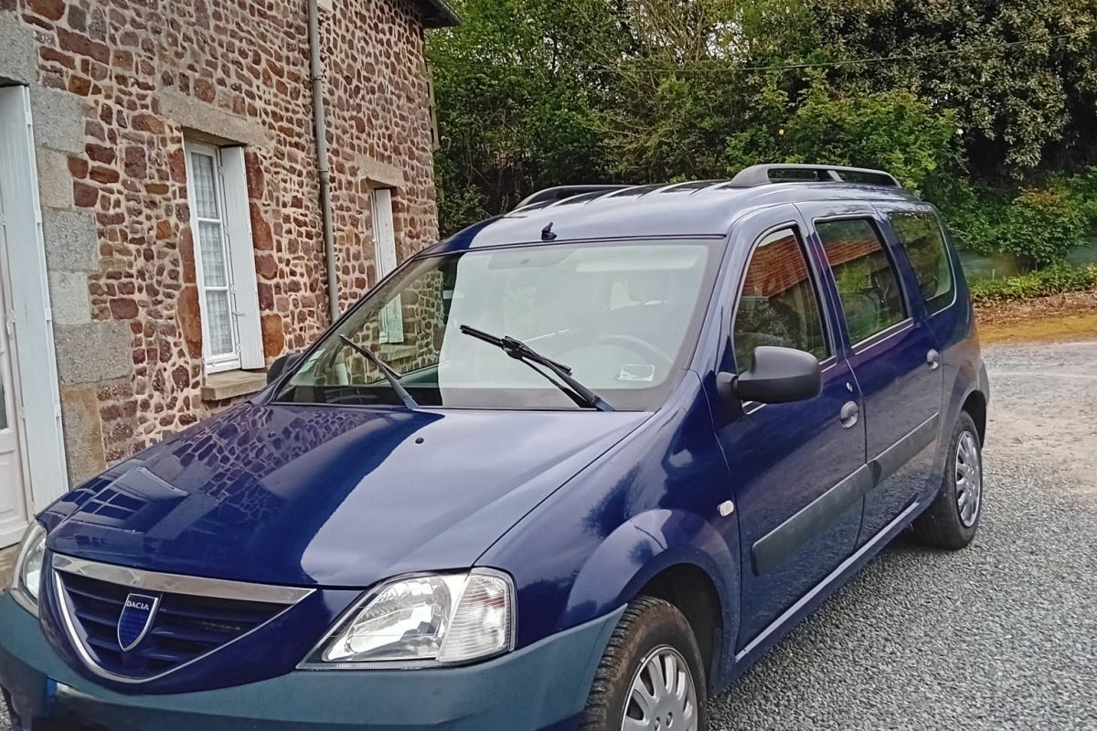 DACIA LOGAN 