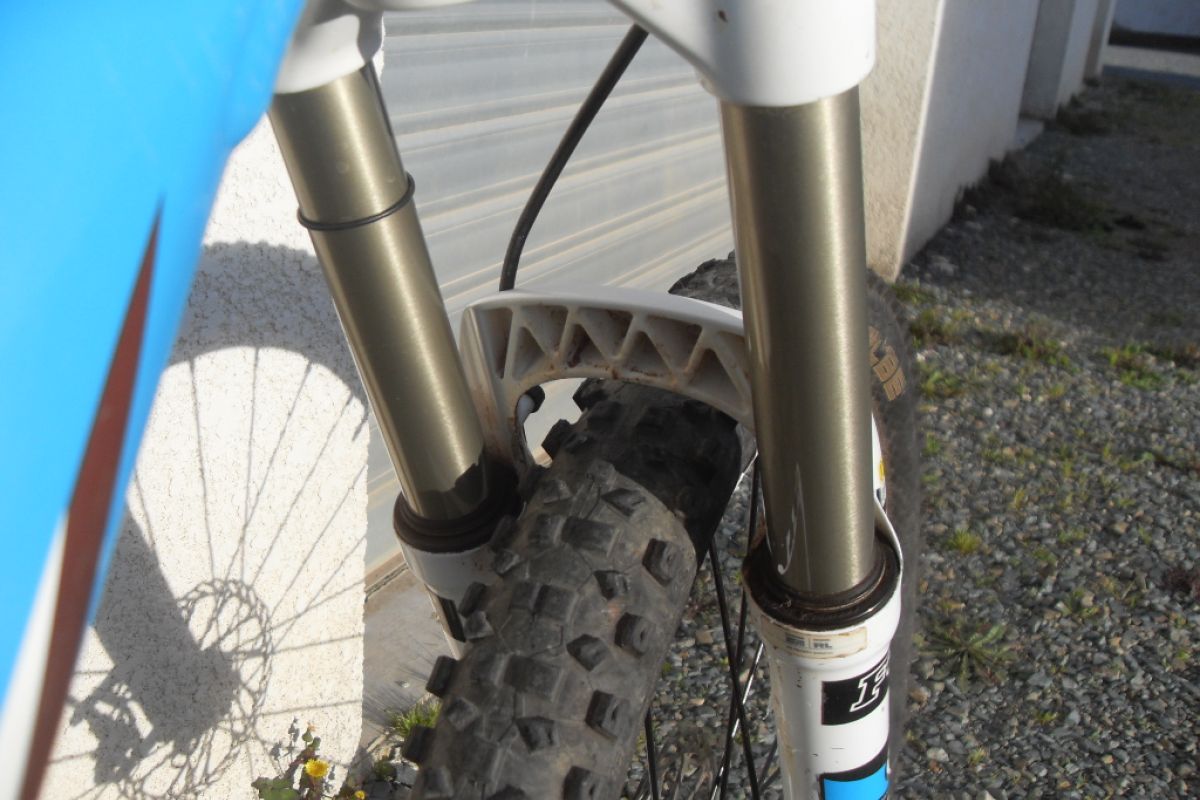 Photo 3 Cannondale Jekyll II 26 p 26