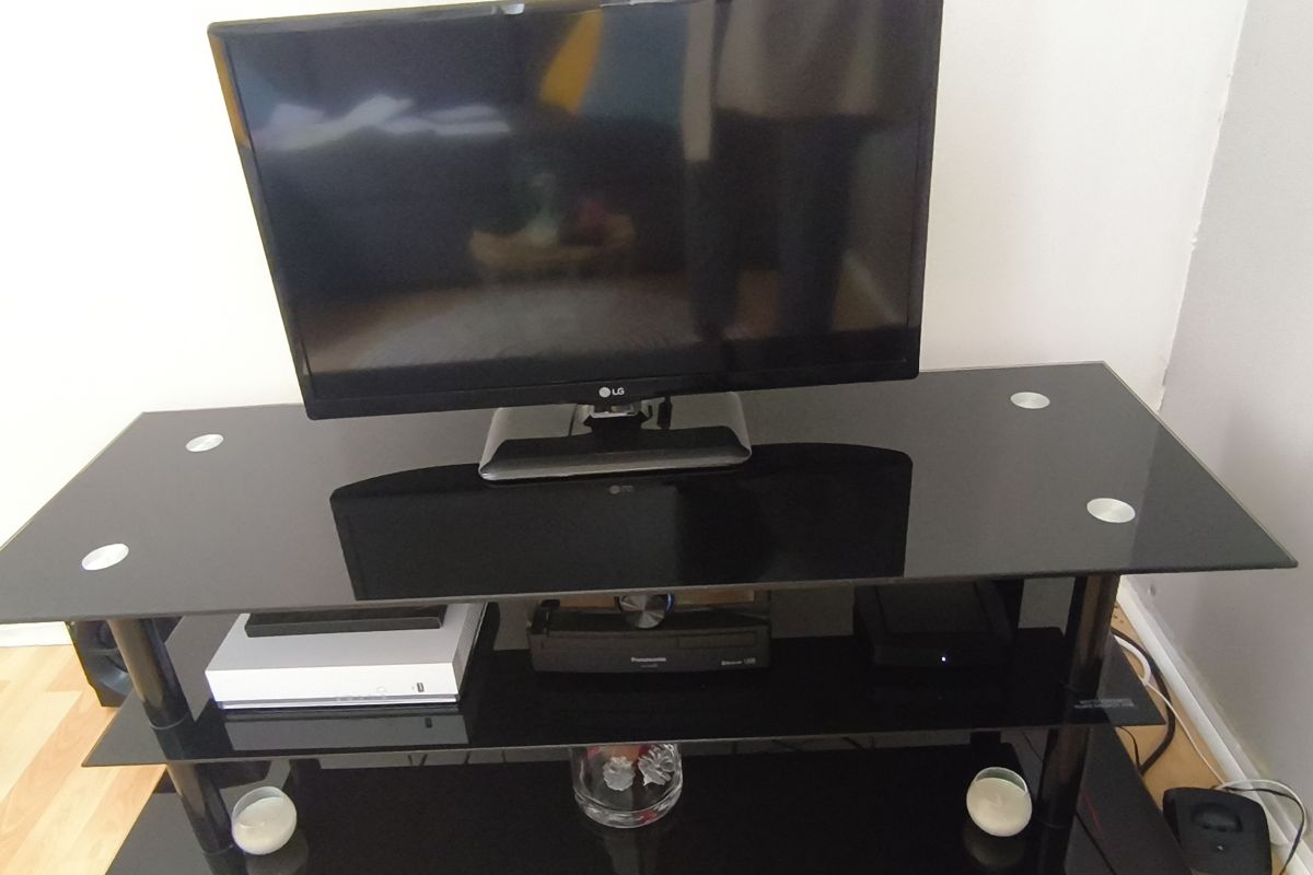Photo 2 Table TV en verre