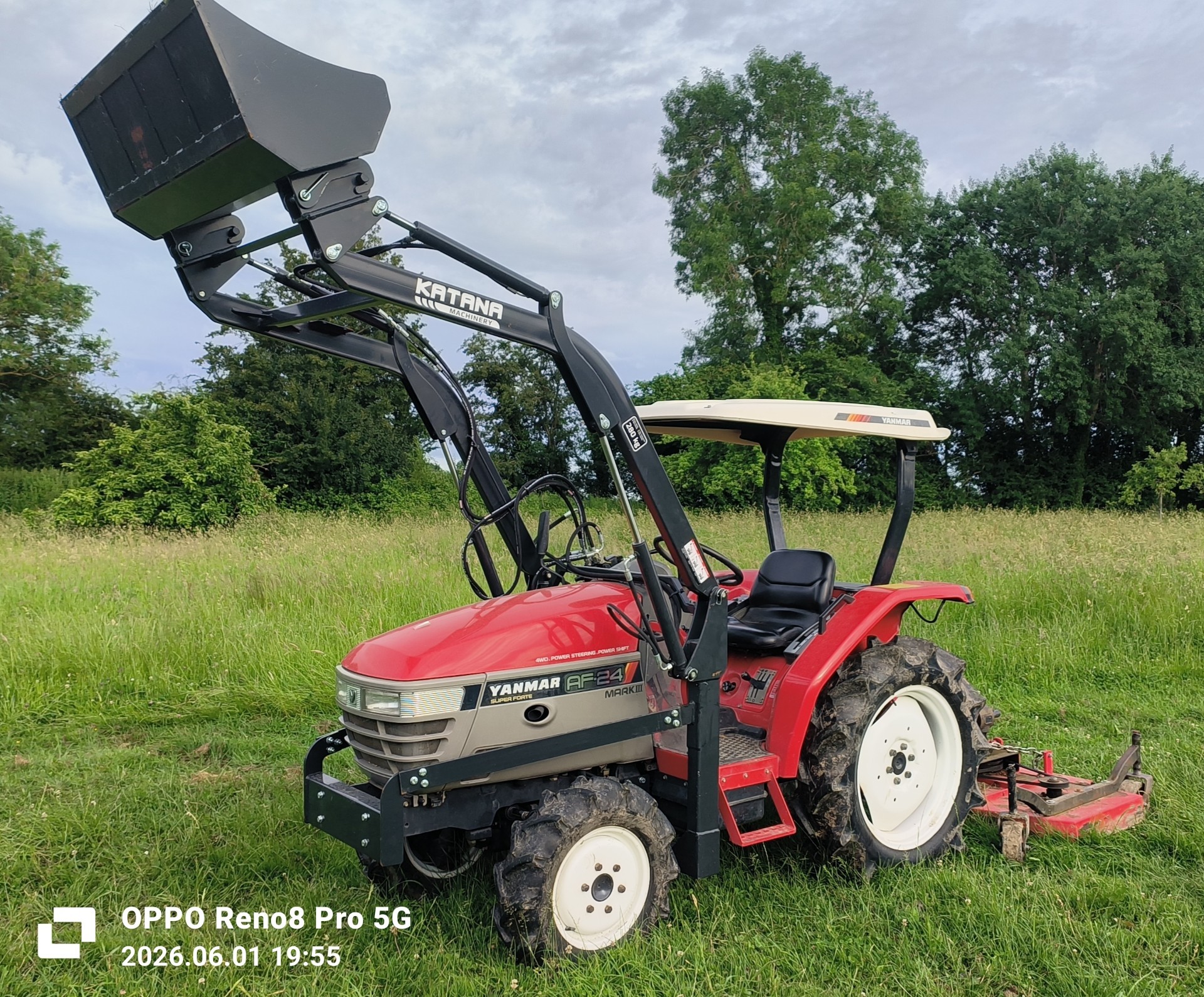 Tracteur Yanmar avec chargeur