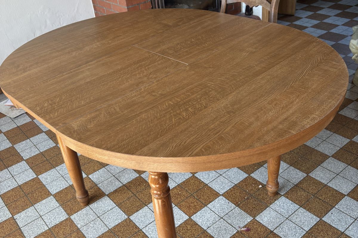 Photo 2 TABLE OVALE EN CHENE