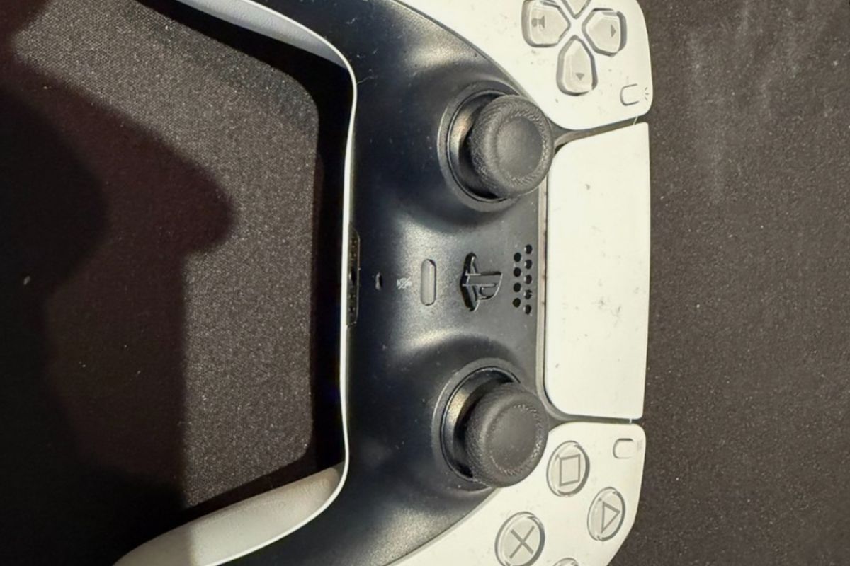 Photo 3 PlayStation 5 avec manette 