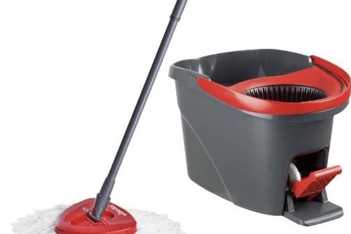 Ensemble seau de nettoyage Easy wring à pédale et balai à frange rotative 