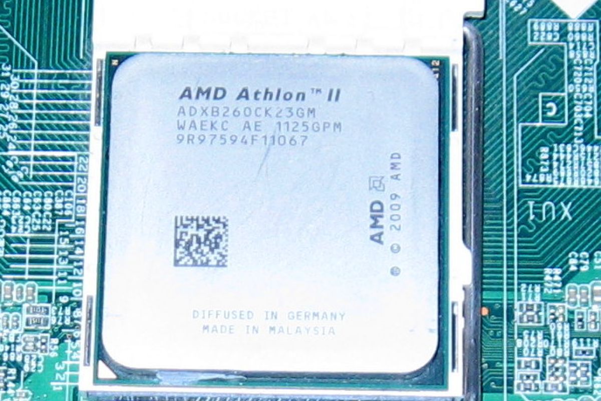 Photo 2 carte mere HPcompaq +ram+processeur+refroidisseur.
