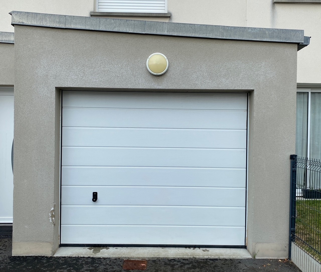 Porte de garage 2 m sur 2.40 m
