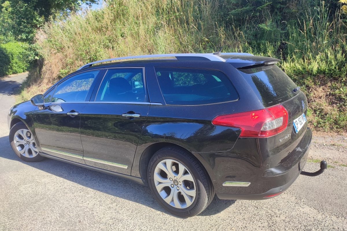 C5 break Tourer 2l HDI Exclusive 140 CV - 2000€