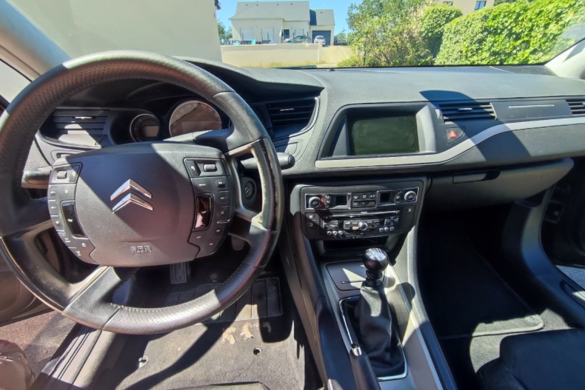 Photo 3 C5 break Tourer 2l HDI Exclusive 140 CV - 2000€