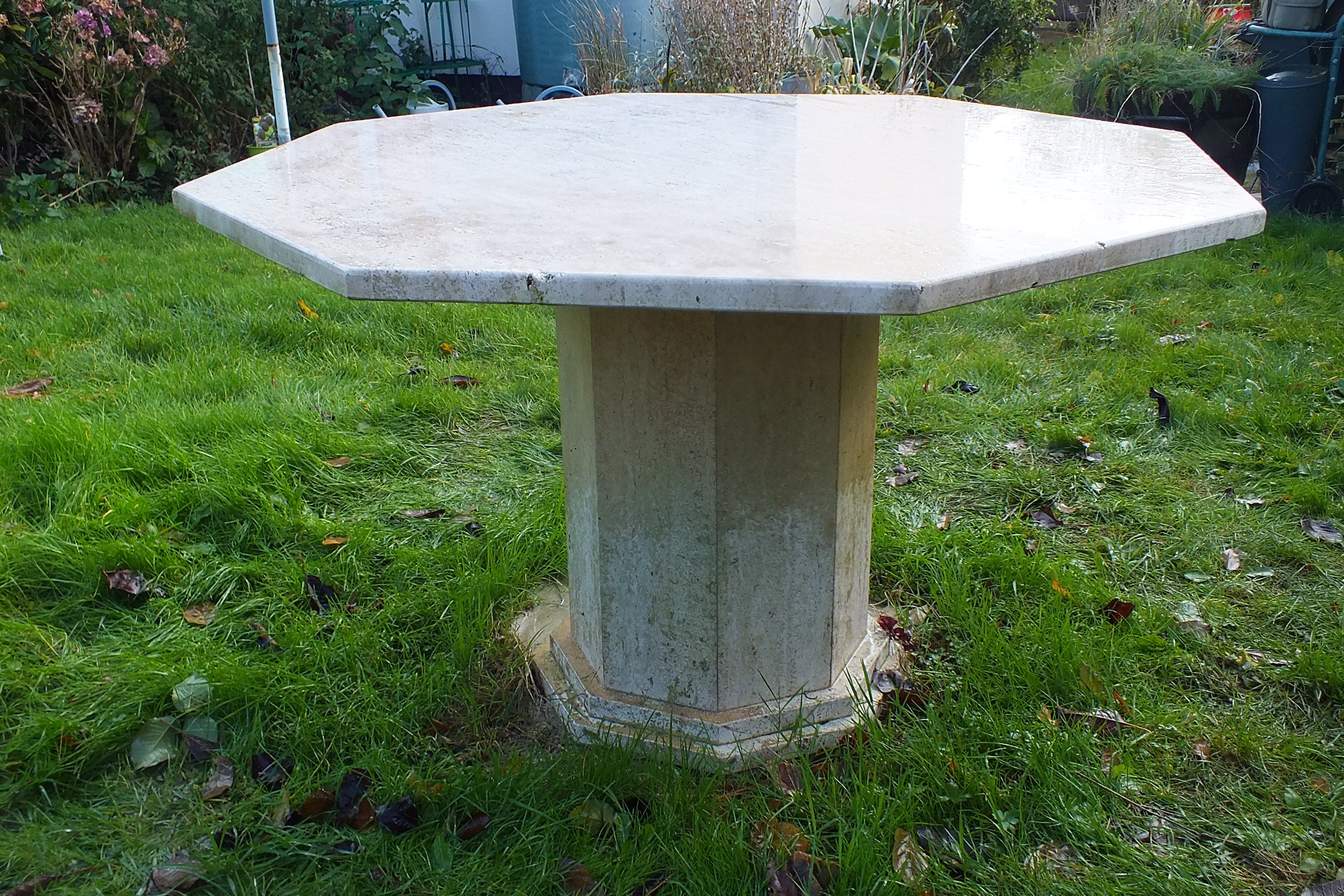 TABLE OCTOGONALE