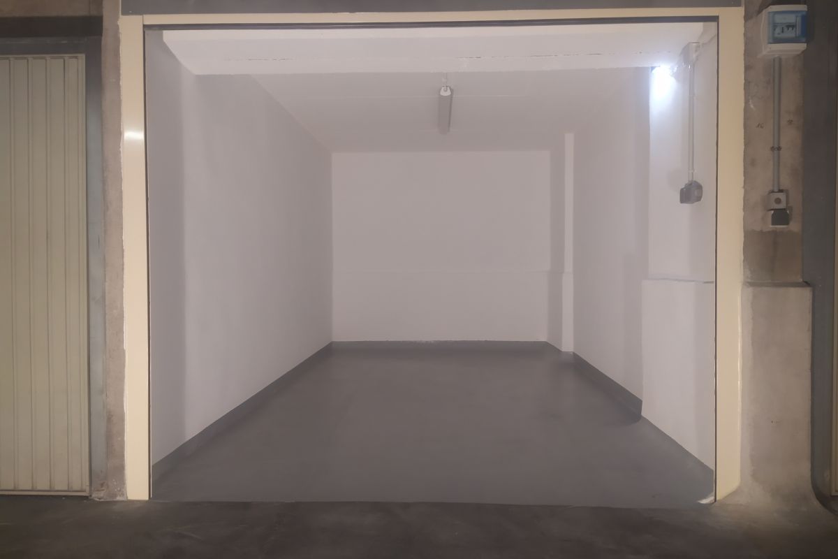 GARAGE / ENTREPÔT A LOUER – ANTIBES CENTRE VIEILLE-VILLE