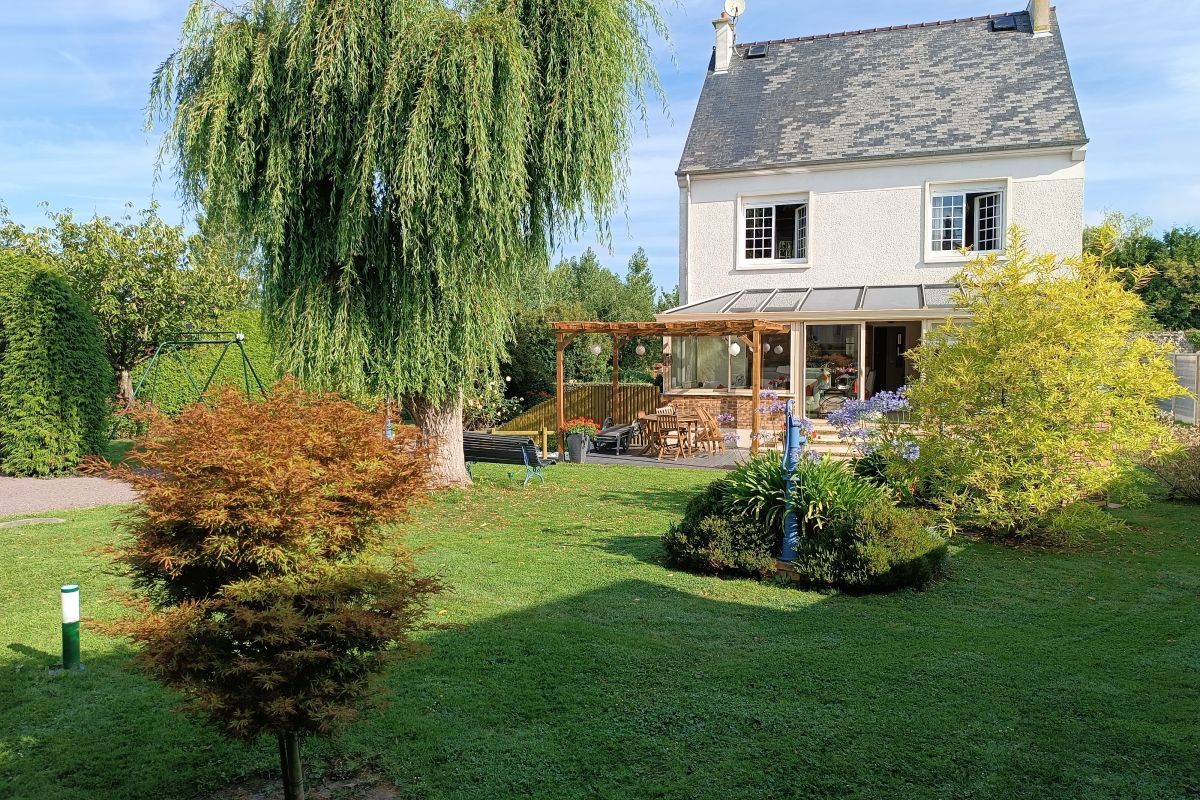 belle maison a proximité commerces et ecole