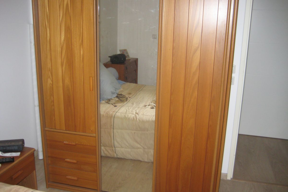 ARMOIRE 3  PORTES 3 TIROIRS