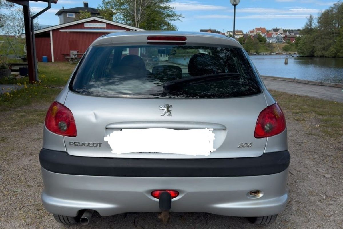 Photo 2 Je vends ma Peugeot 206 