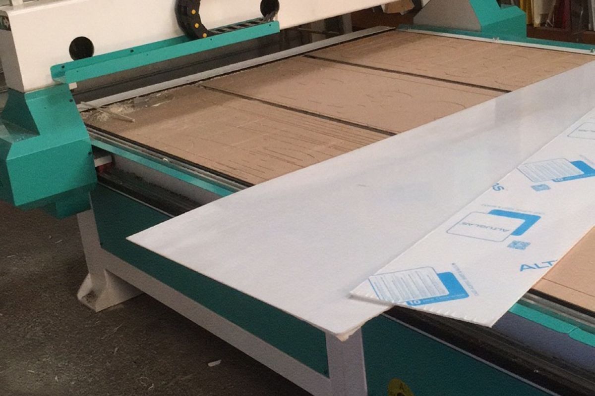 Photo 2 Vend machine CNC pour découpe précise. (Prix négociable)