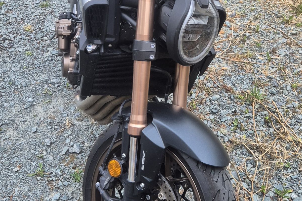 Photo 2 Honda CB650R e-Clutch A2 – Mai 2024 – 8 200 km évolutifs – 8 490 €
