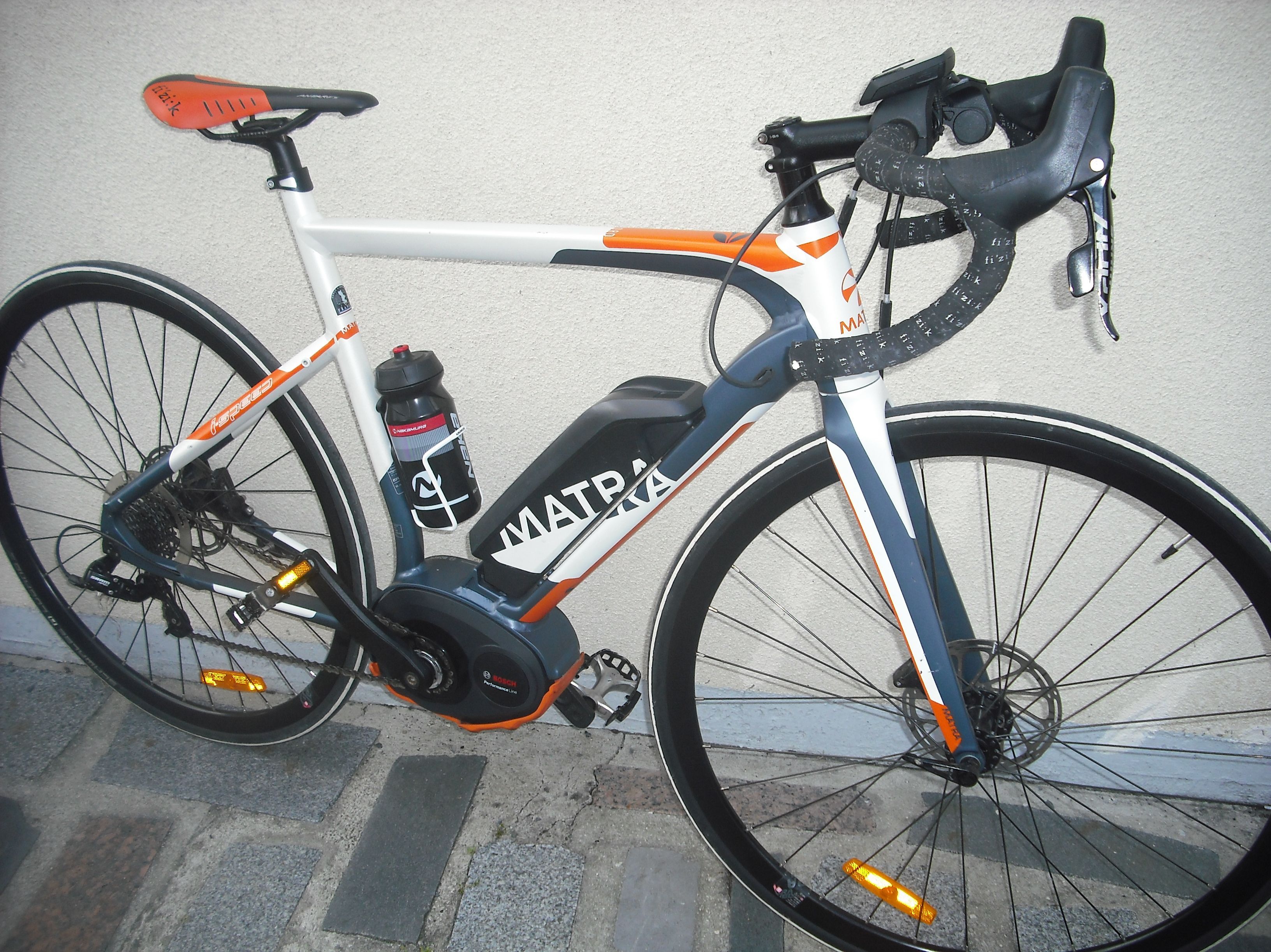 Vélo de course électrique