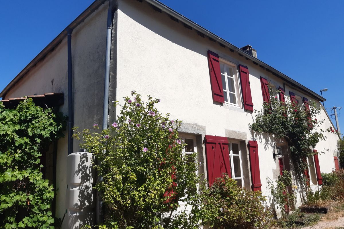 Photo 2 Charmante maison en pierre de 152m2 avec terrain attenant