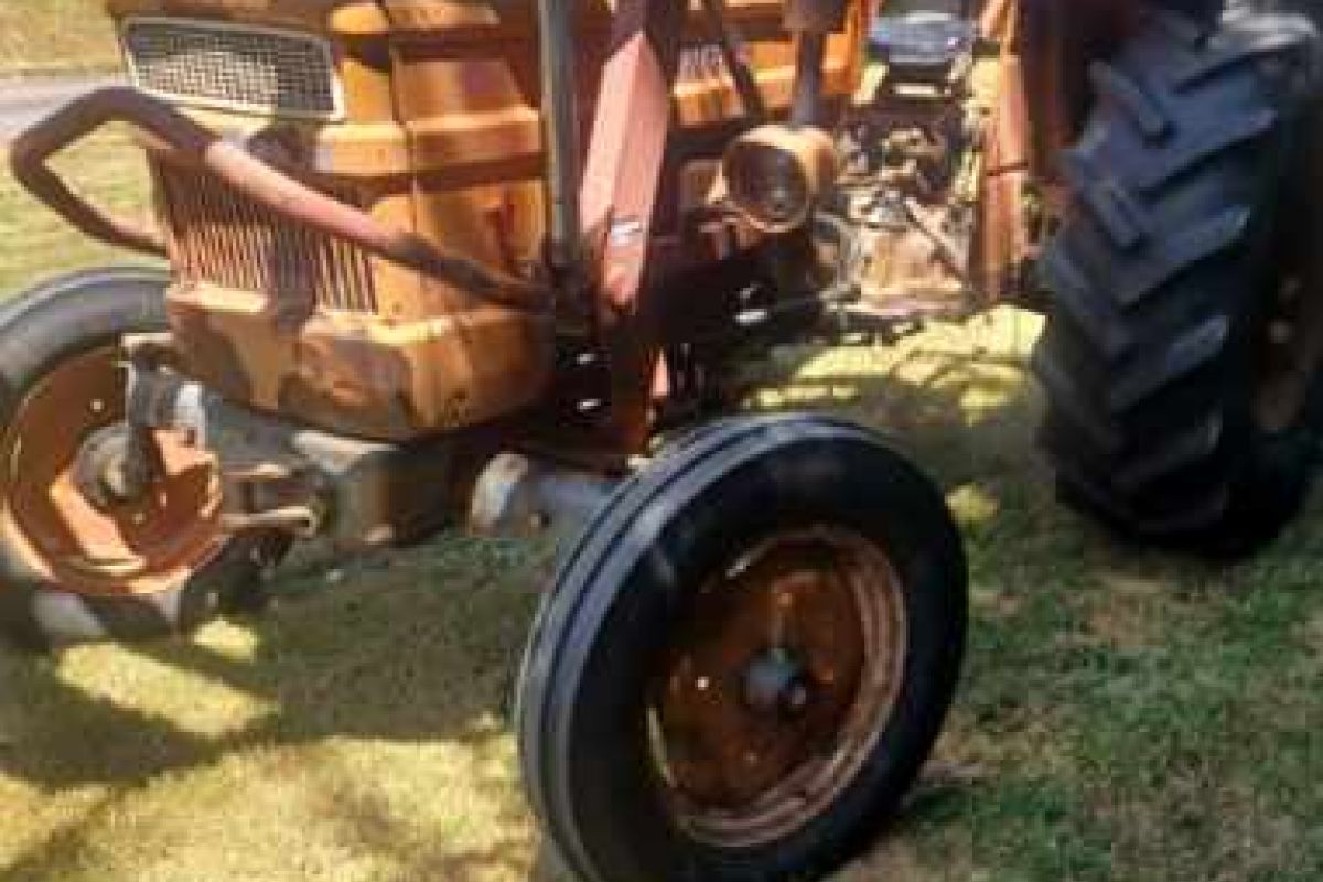 Photo 2 Tracteur Someca 550 