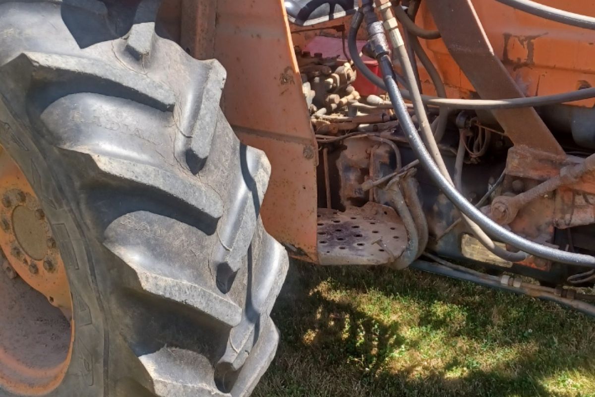 Photo 3 Tracteur Someca 550 