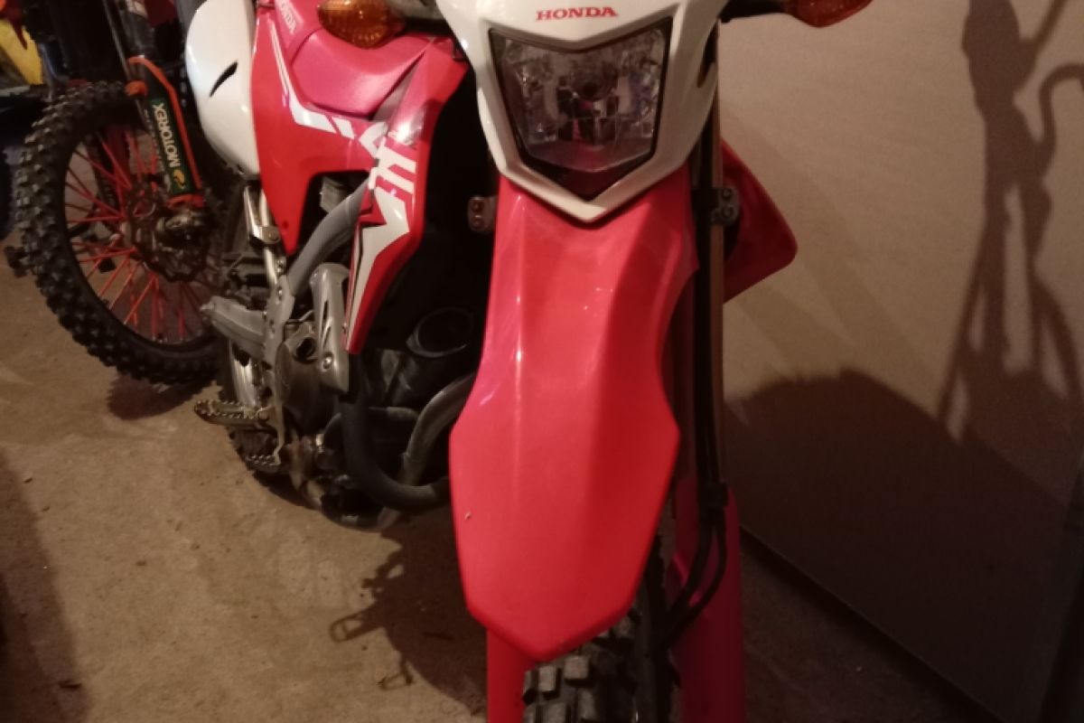 Photo 2 Moto Honda 250 CRFL