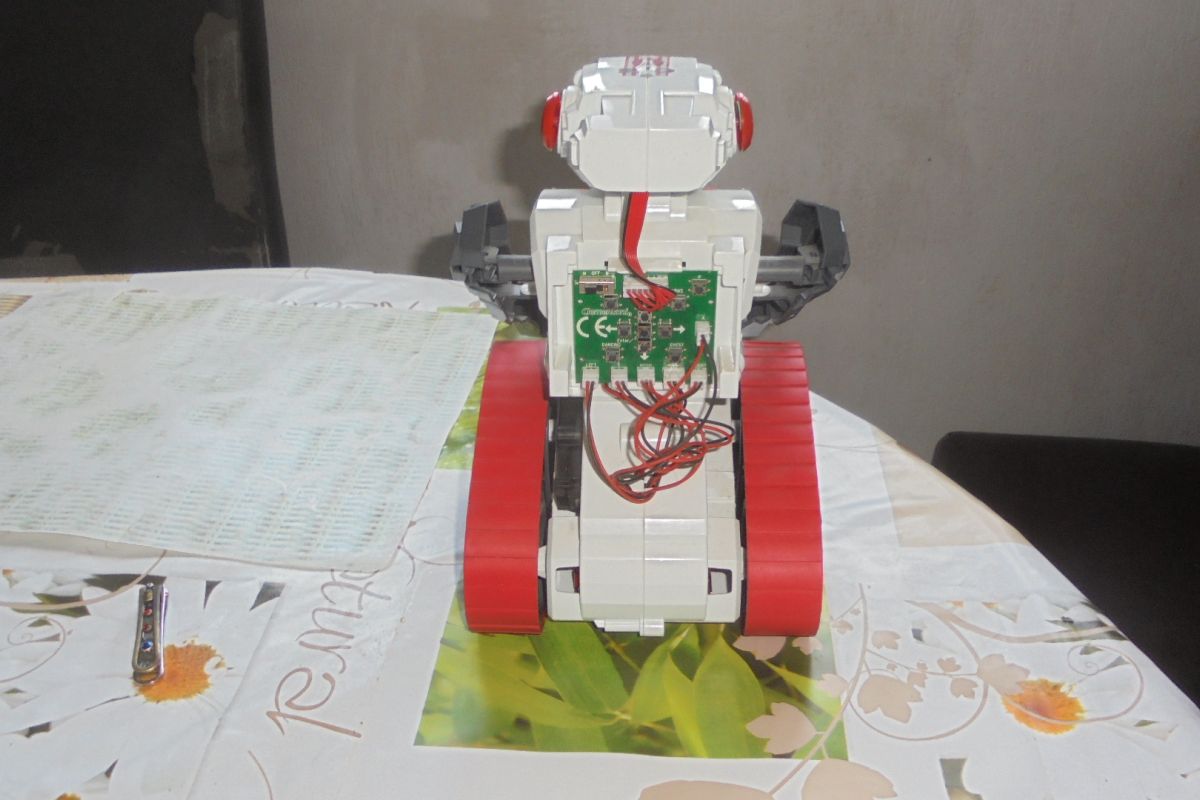 Photo 2 Robot évolution programmable