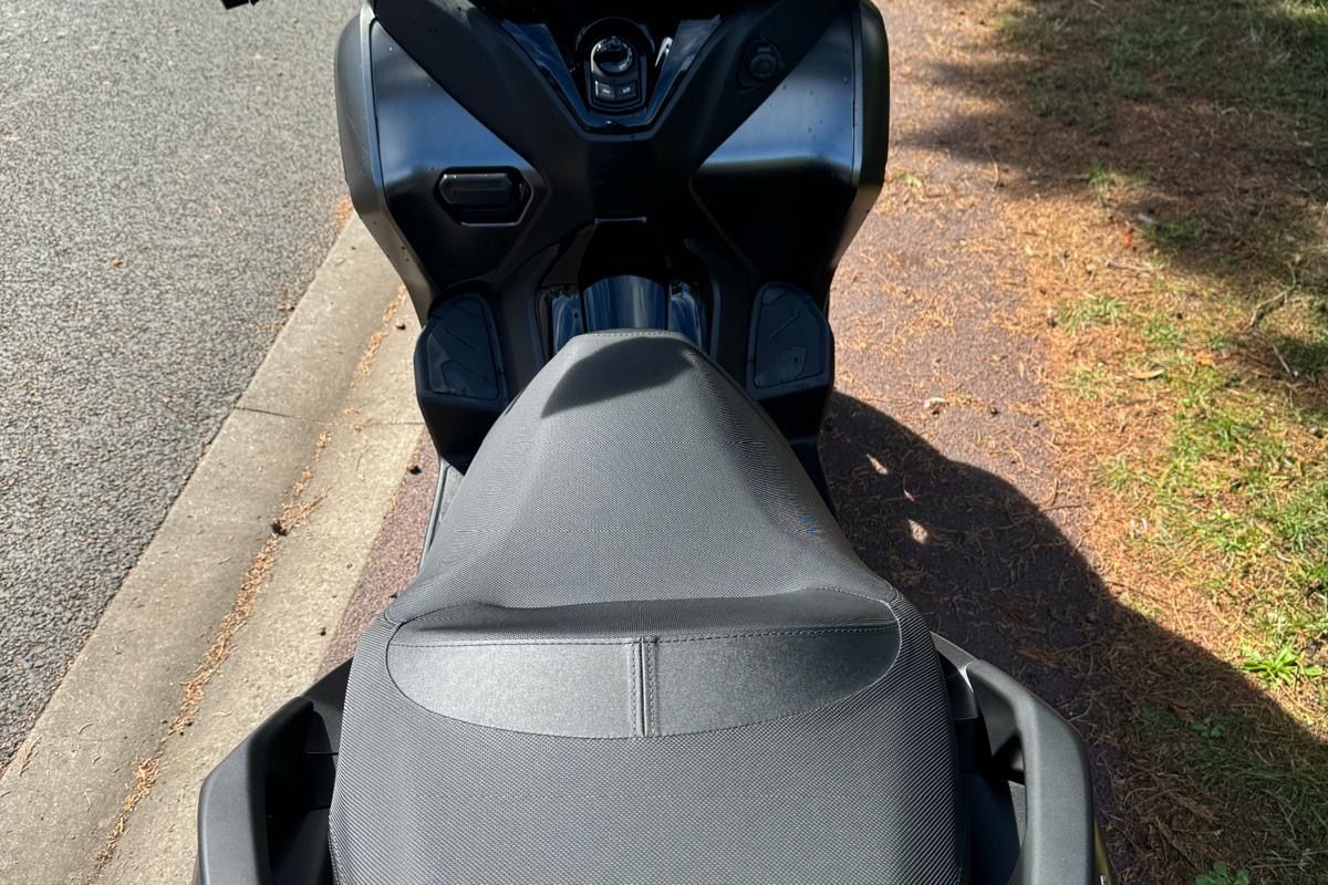 Photo 2 Scooter Tricity 300 cm3
