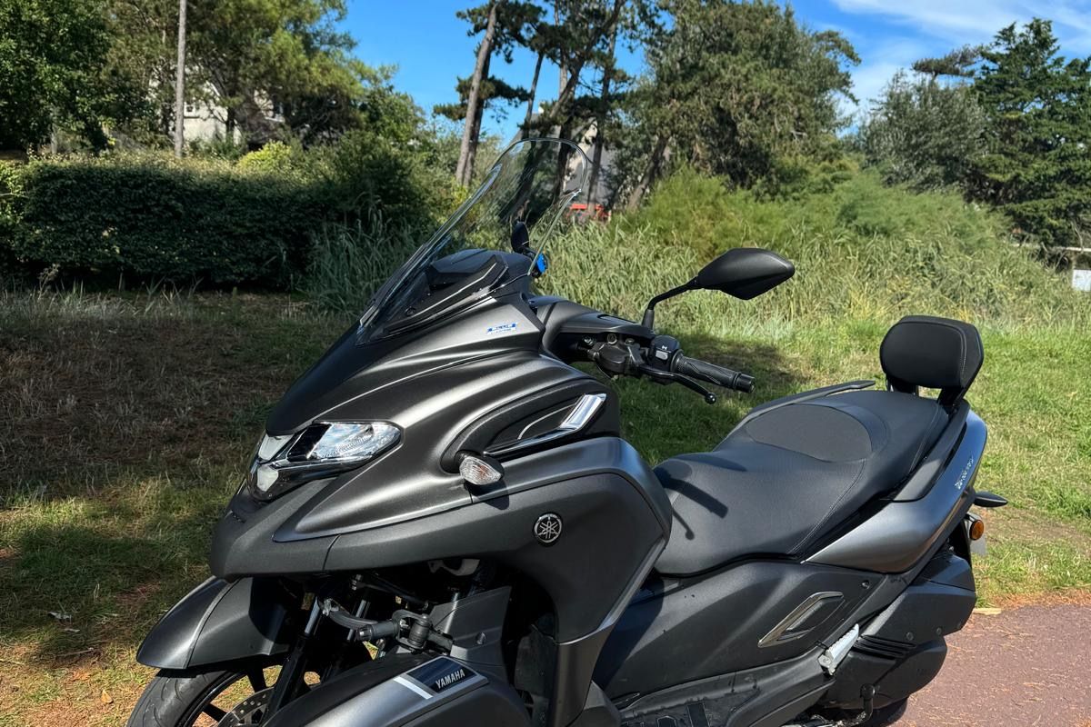 Scooter Tricity 300 cm3