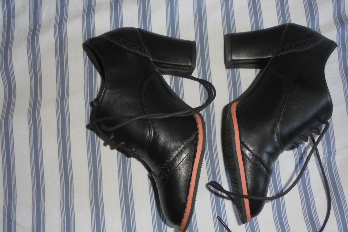 Photo 2 Chaussures femme, noires, talons haut de 7,5 cm