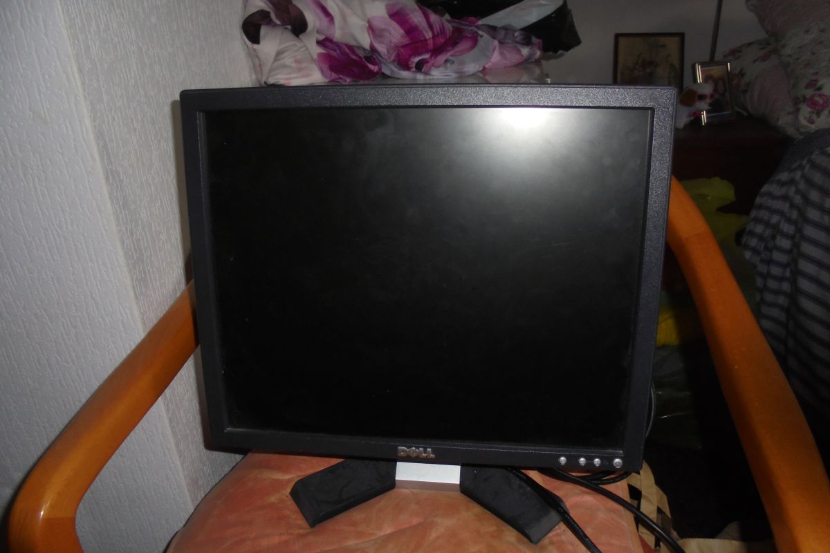Ecran de PC dell 17 pouces