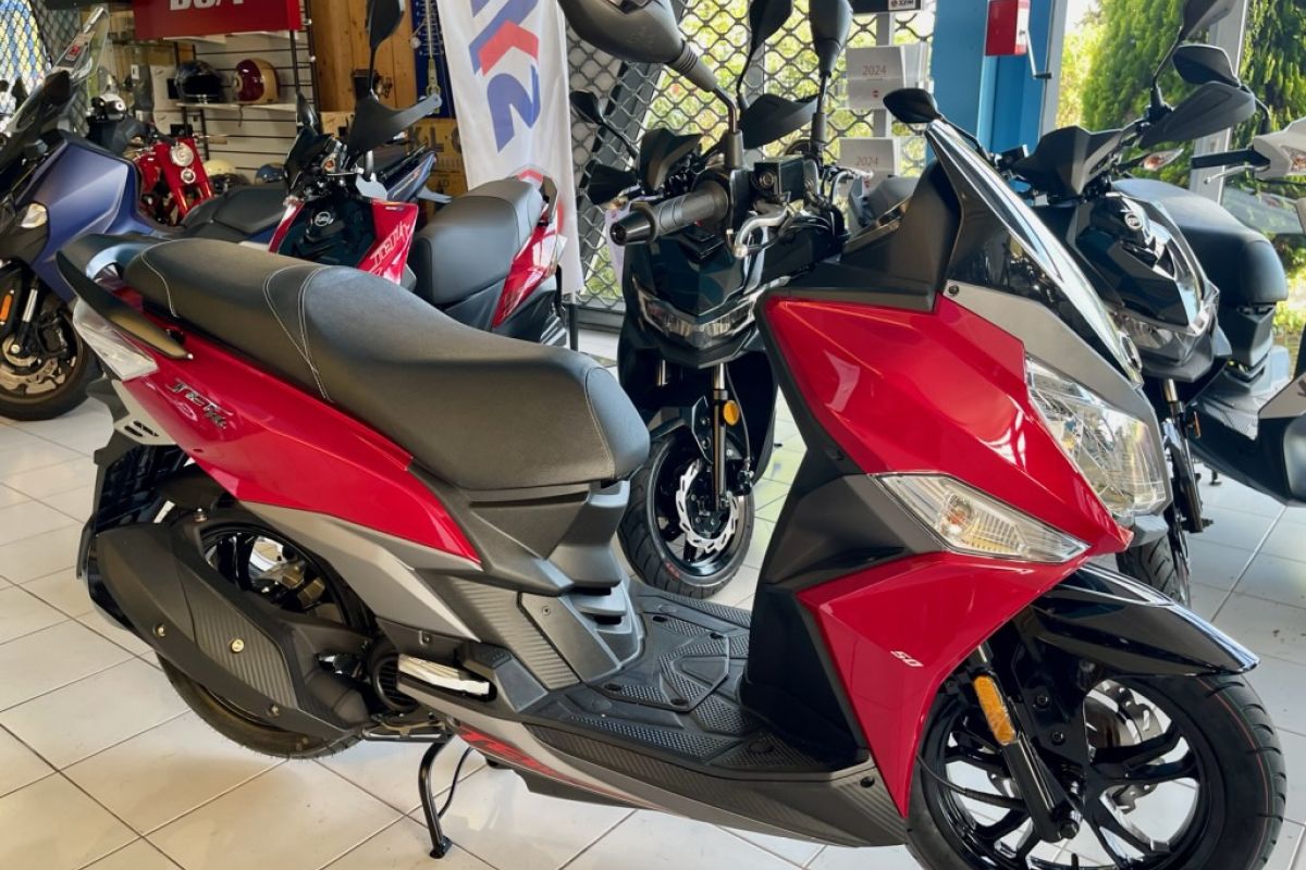 À vendre scooter jet sym 14 50 cc