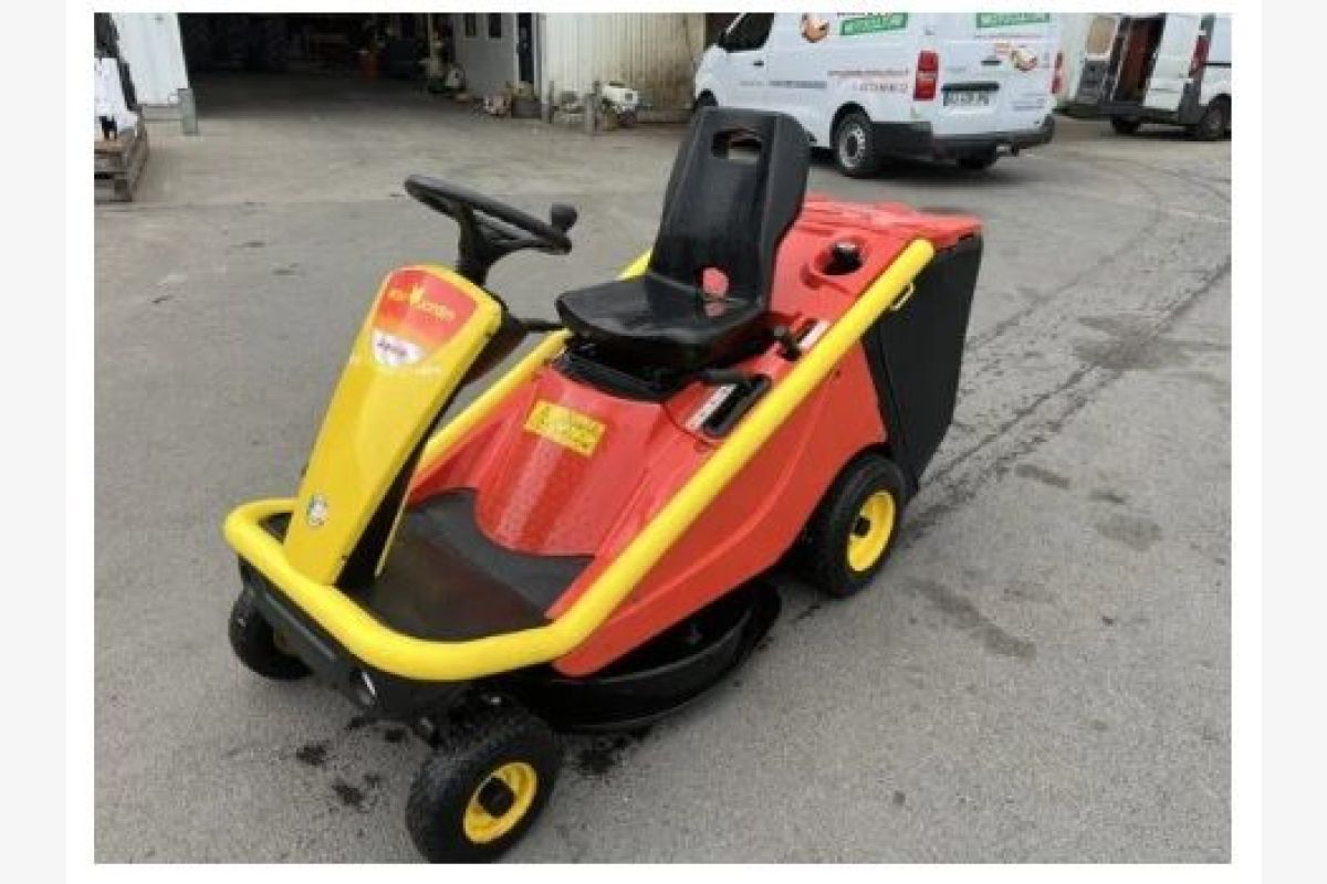 Tondeuse autoportée Wolf A80 B2