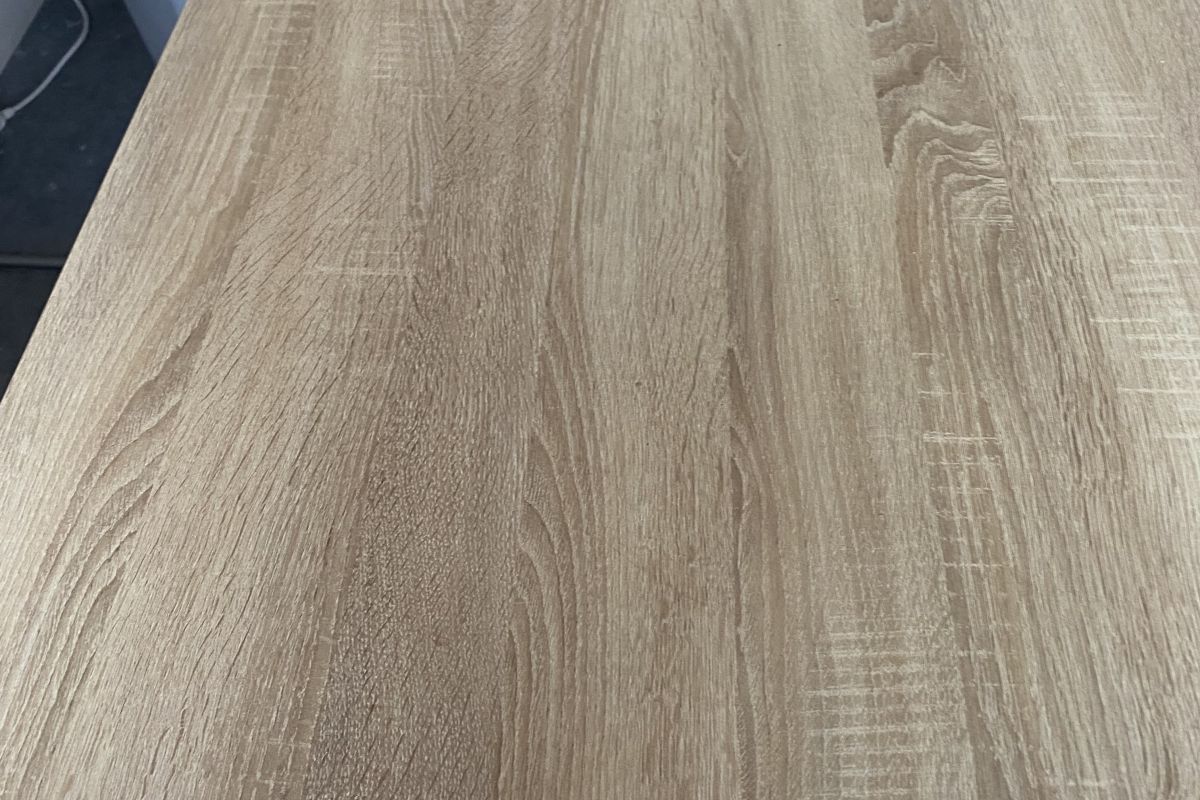 Photo 2 Table
