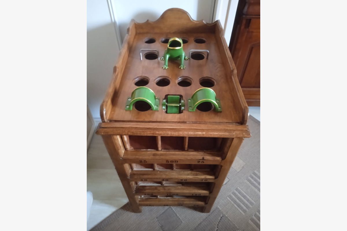 Menuisier vend Jeu de la Grenouille