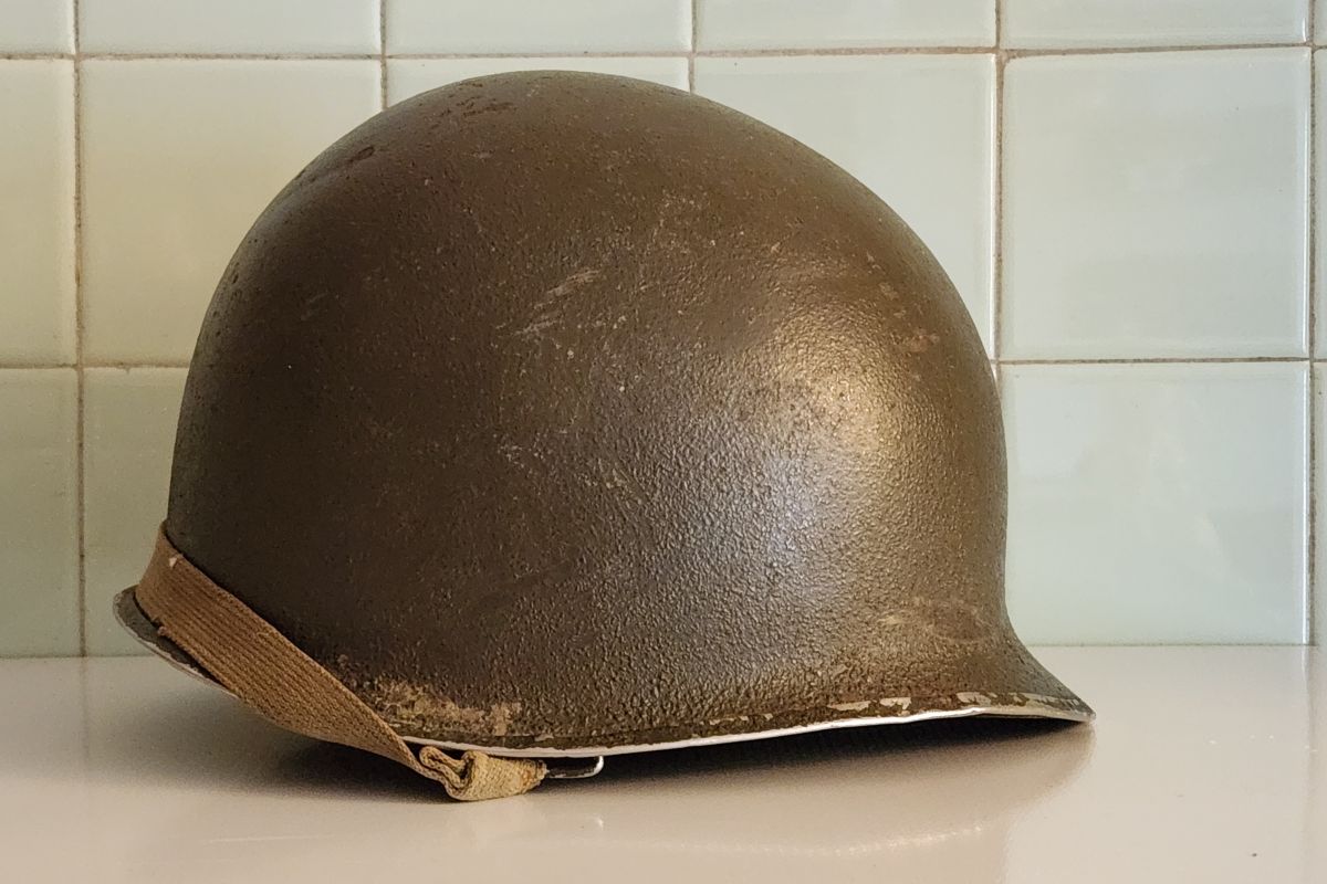 Achète objets militaires 39-45, 14-18 et plus anciens
