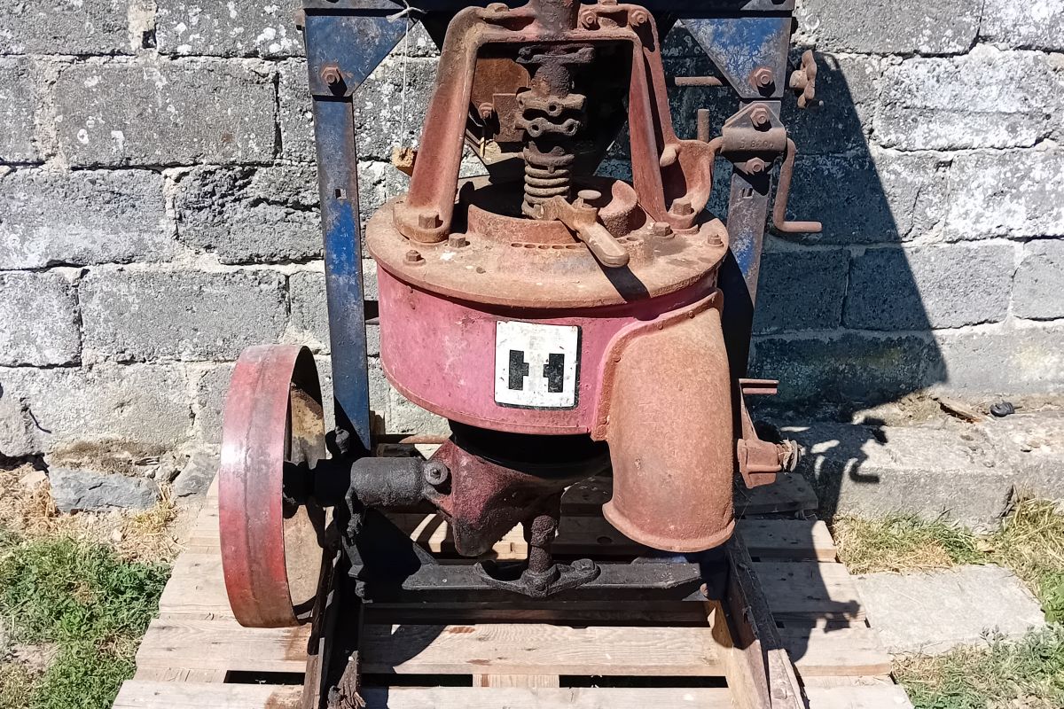 Moulin à farine et moteur bernad