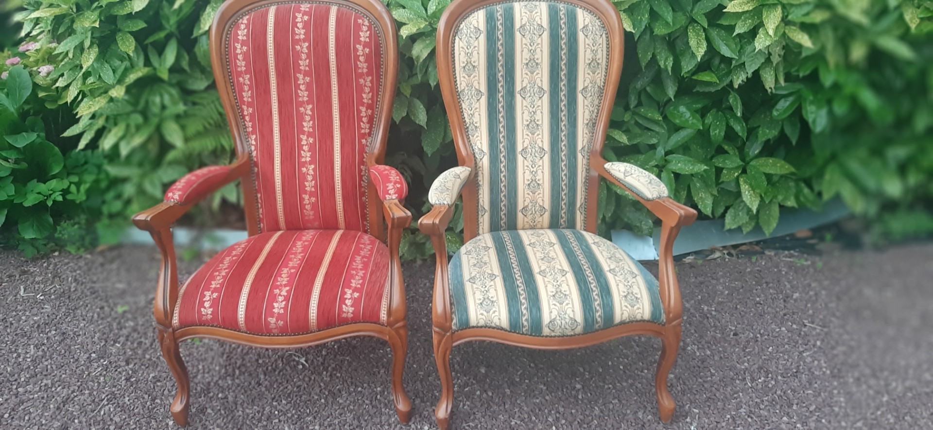 2 fauteuils 