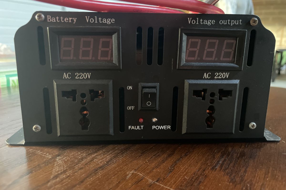 Photo 2 Convertisseur 12V 2000W